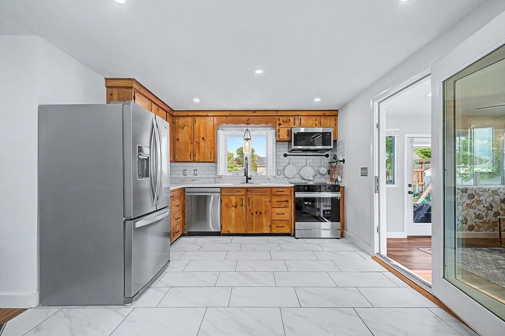 26 Westside Ave, North Attleboro, MA, 26 Westside Ave, North Attleboro, MA Photo #16
