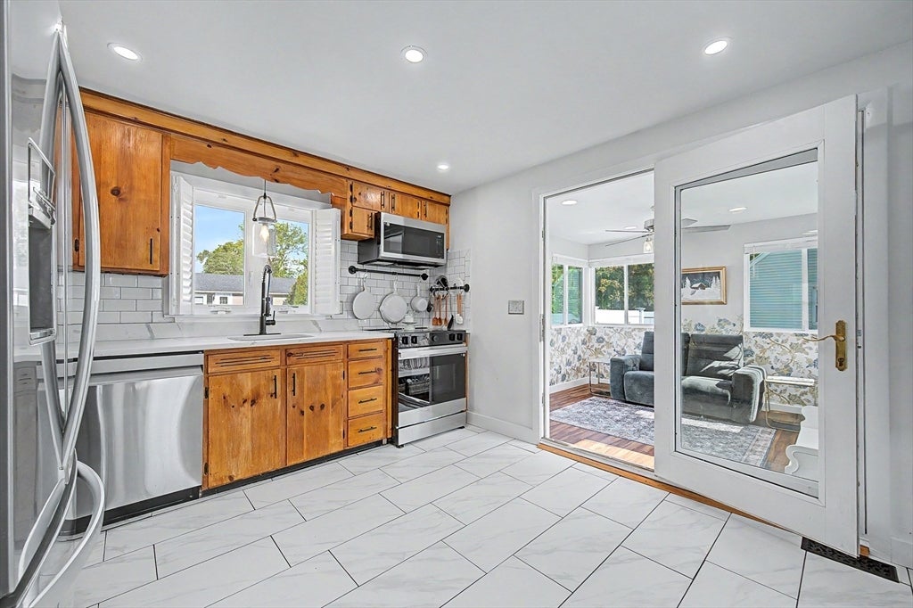 26 Westside Ave, North Attleboro, MA, 26 Westside Ave, North Attleboro, MA Photo #18