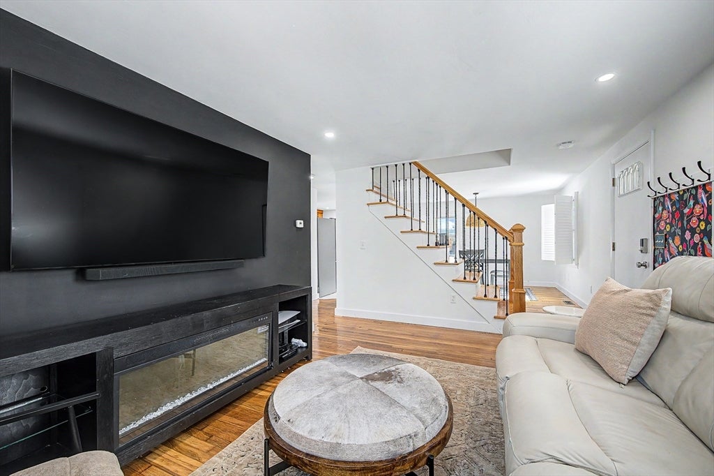 26 Westside Ave