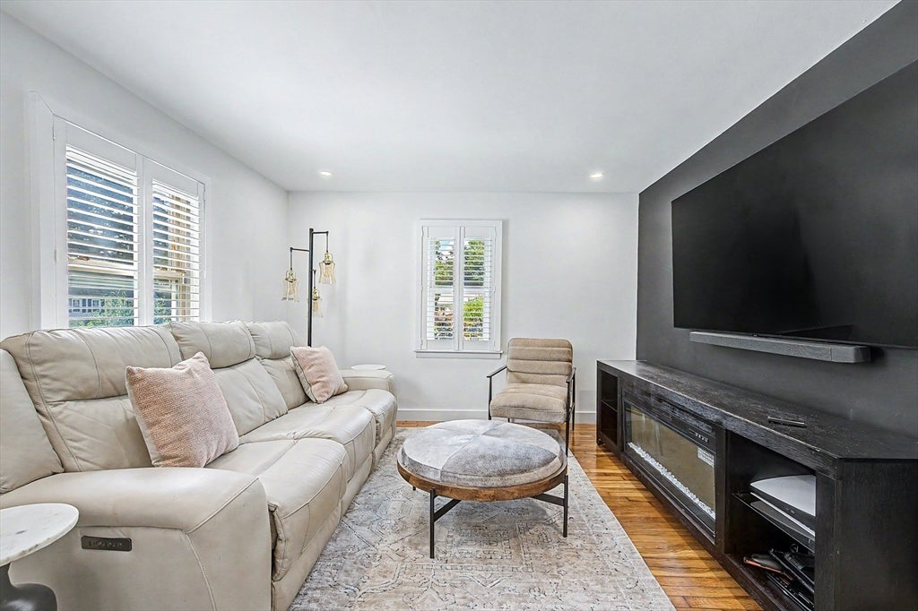 26 Westside Ave, North Attleboro, MA, 26 Westside Ave, North Attleboro, MA Photo #7