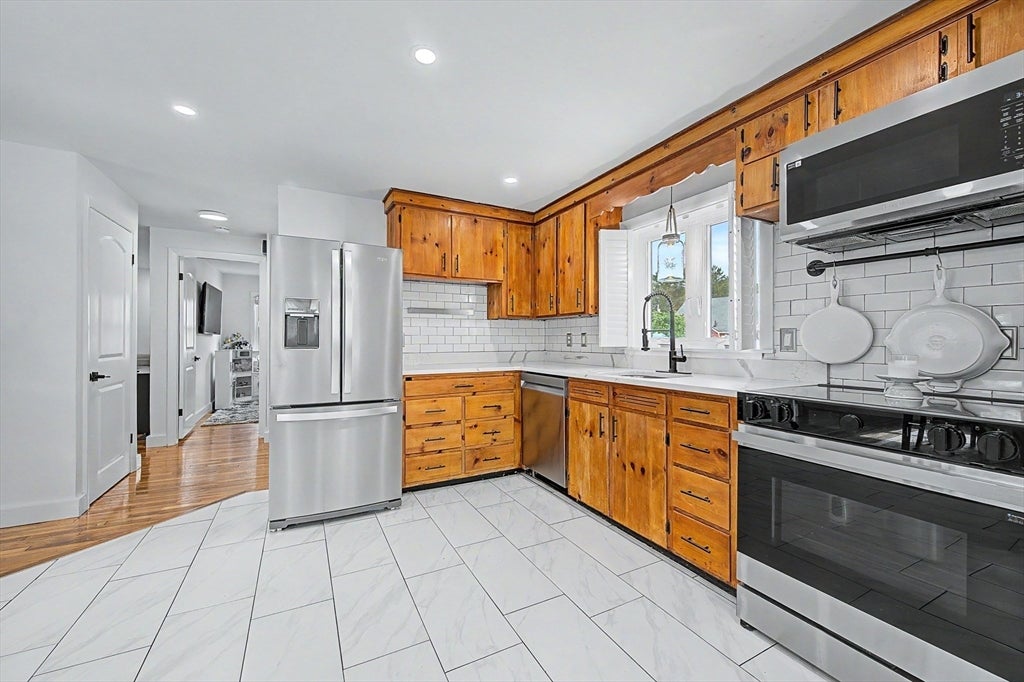 26 Westside Ave, North Attleboro, MA, 26 Westside Ave, North Attleboro, MA Photo #13