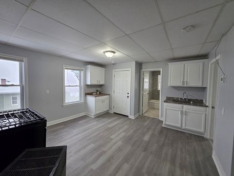 Photo of 39 Harlem St #3, Worcester, MA 01610 (MLS # 73469754)