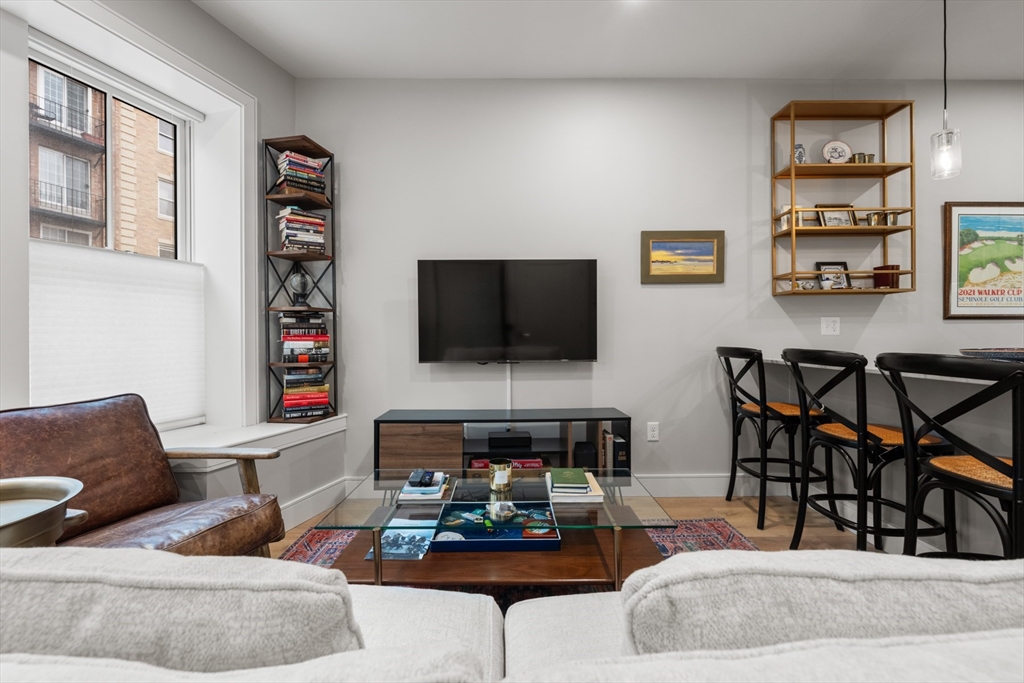 471 Hanover St 2