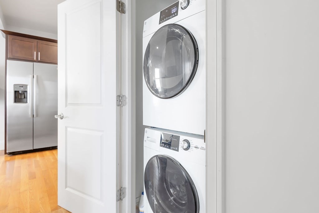 Boston, Massachusetts 02125, United States, 4 Bedrooms Bedrooms, ,2 BathroomsBathrooms,Residential,Active,86339