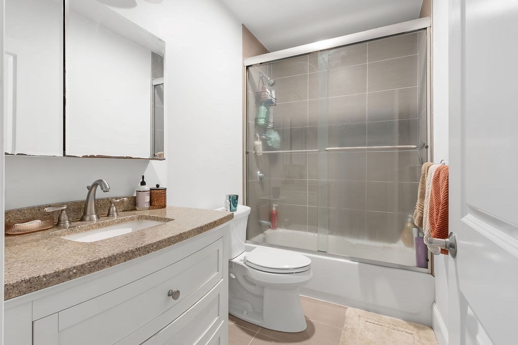 Boston, Massachusetts 02125, United States, 4 Bedrooms Bedrooms, ,2 BathroomsBathrooms,Residential,Active,86339