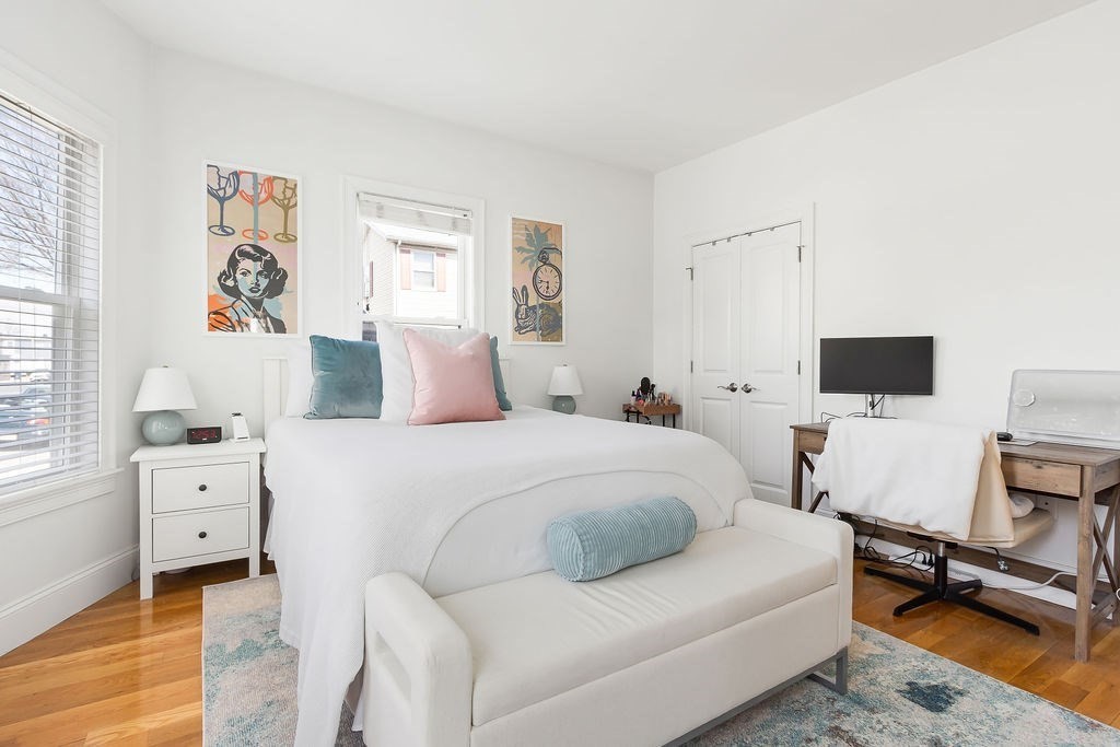 Boston, Massachusetts 02125, United States, 4 Bedrooms Bedrooms, ,2 BathroomsBathrooms,Residential,Active,86339