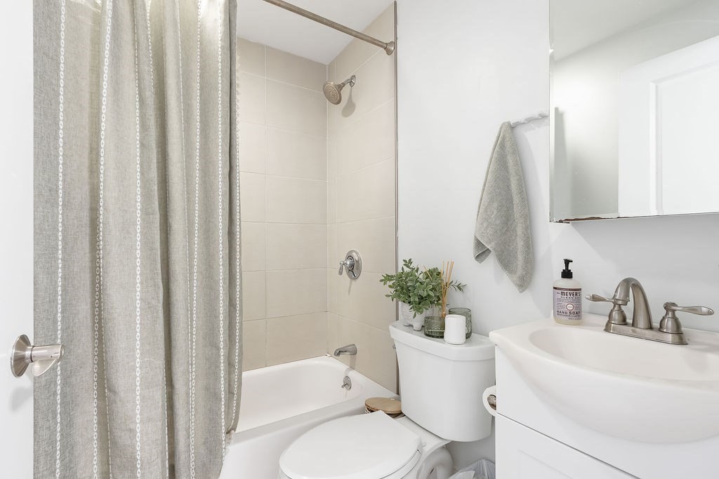 Boston, Massachusetts 02125, United States, 4 Bedrooms Bedrooms, ,2 BathroomsBathrooms,Residential,Active,86339