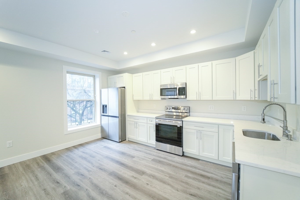 424 Marlborough Street 1