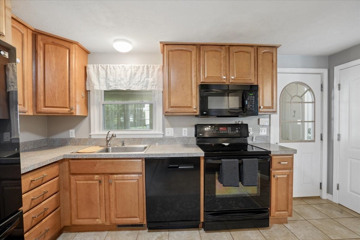 15 Brookman Street, Worcester, MA, 15 Brookman Street, Worcester, MA Photo #11