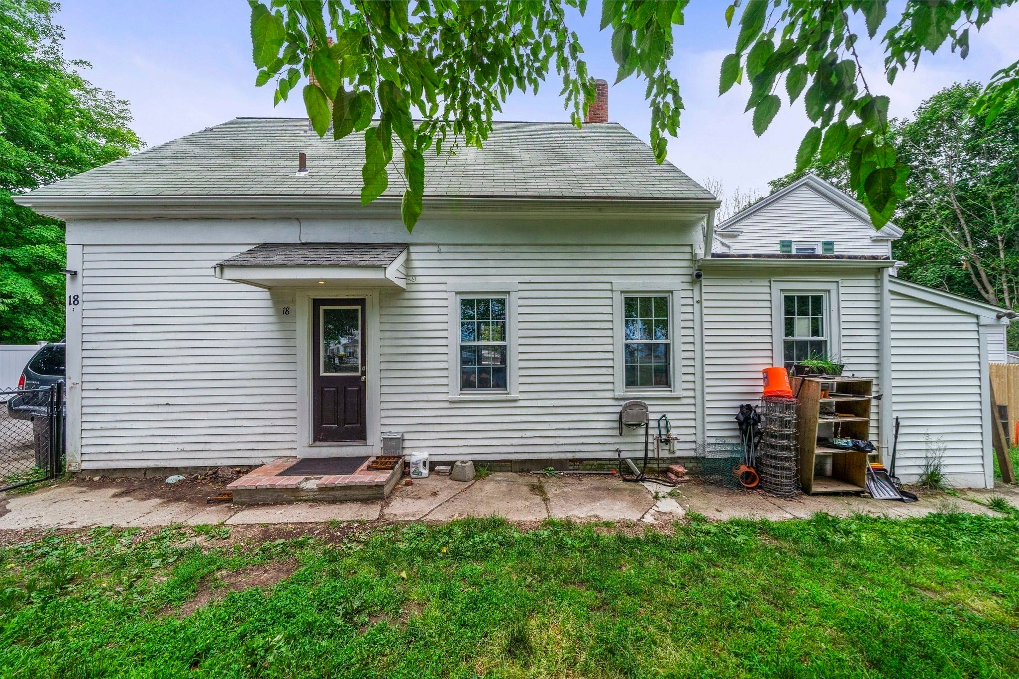 18 Bolton Pl, Bridgewater MA 02324