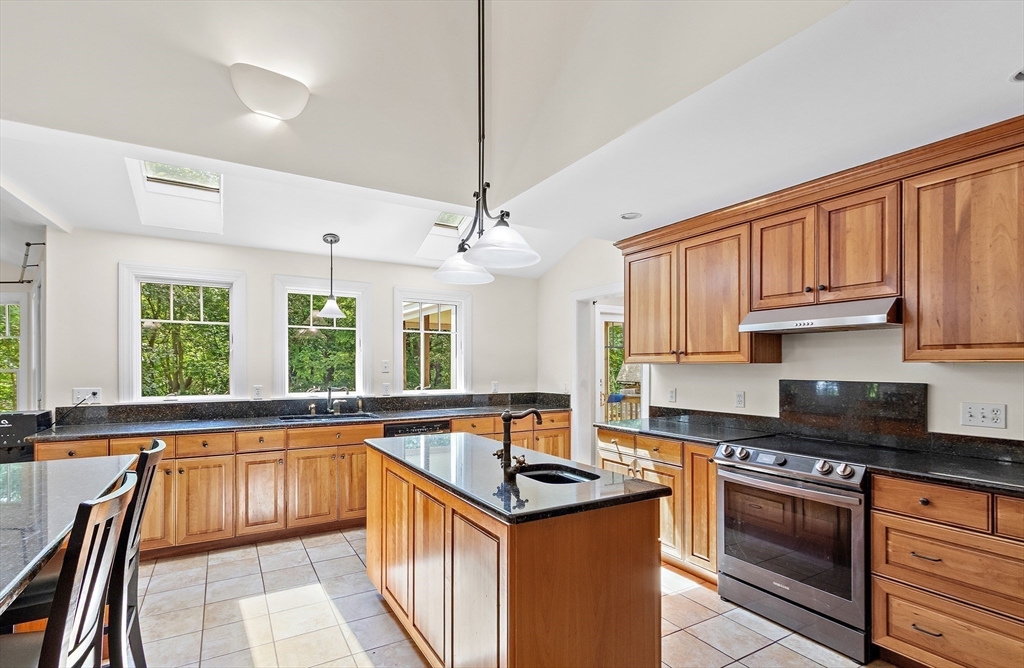 44 Granite St