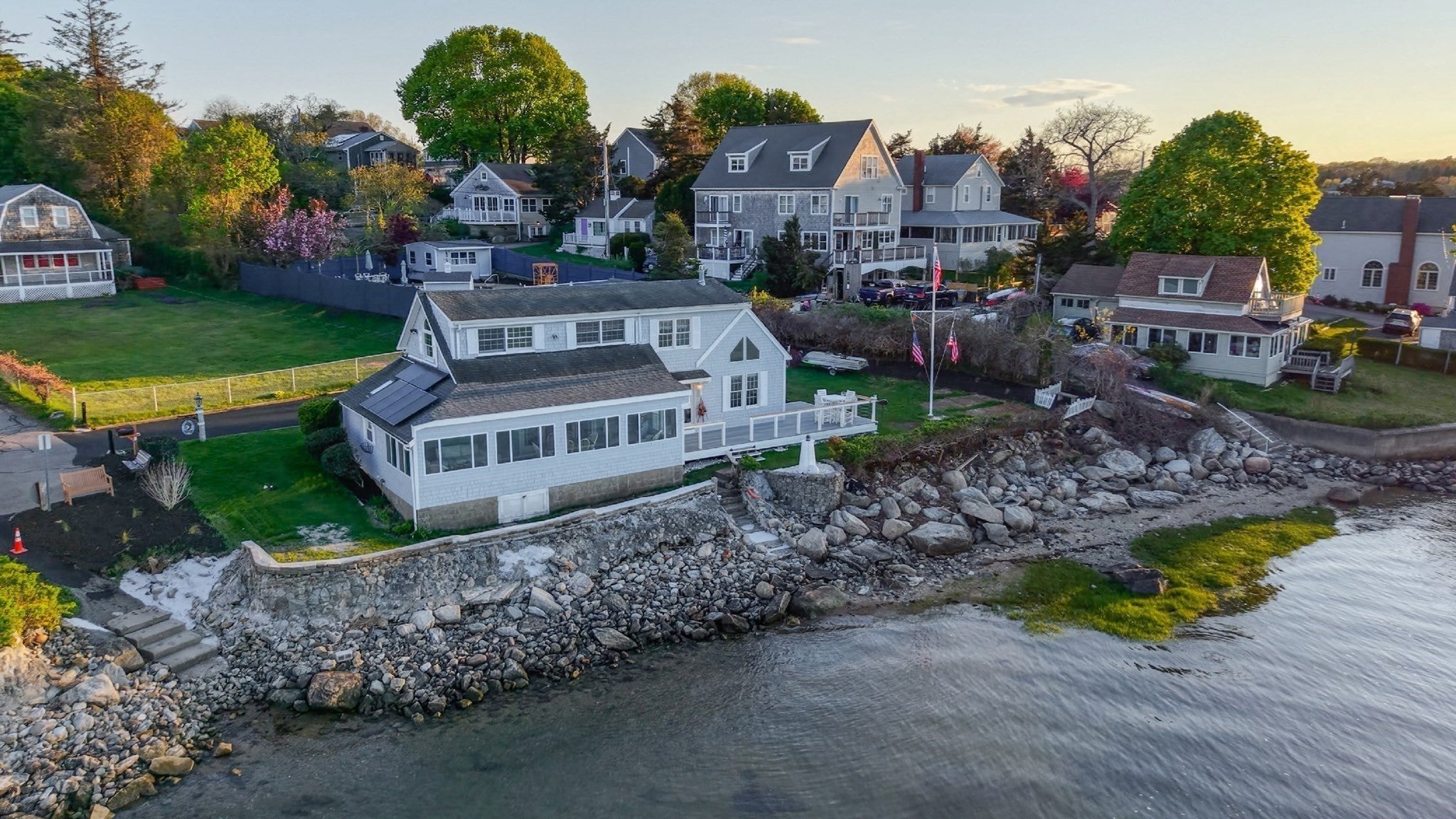 24 Holmes Ave