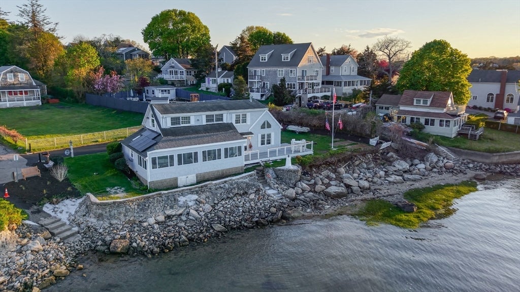 24 Holmes Ave