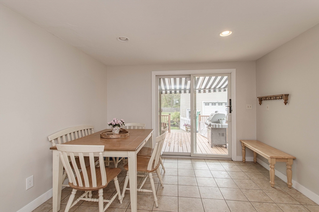 28 Nevens Circle, Rockland, MA Photo #15