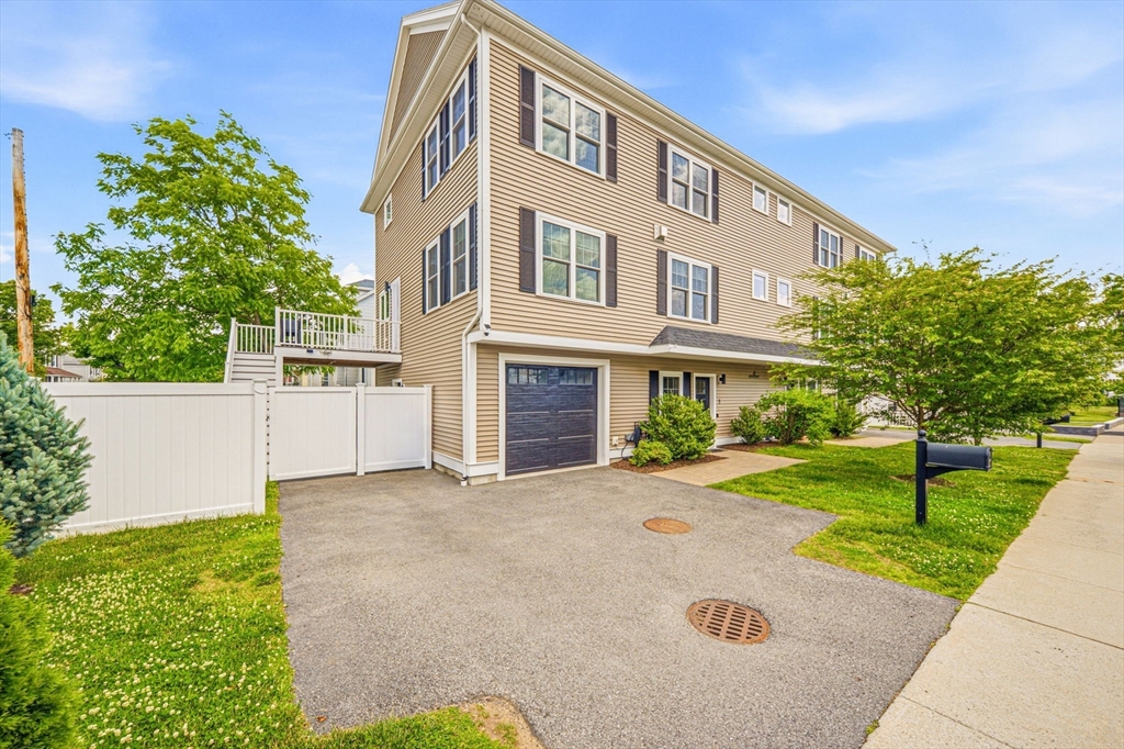 4 Boynton St 1