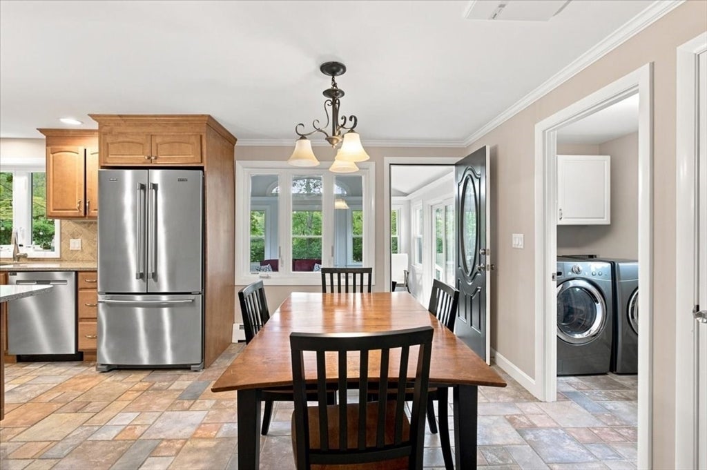 113 Pincushion Rd, Framingham, MA Photo #7