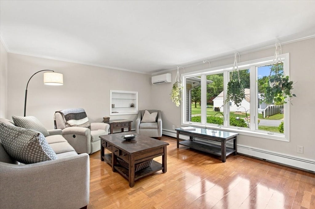 113 Pincushion Rd, Framingham, MA Photo #10