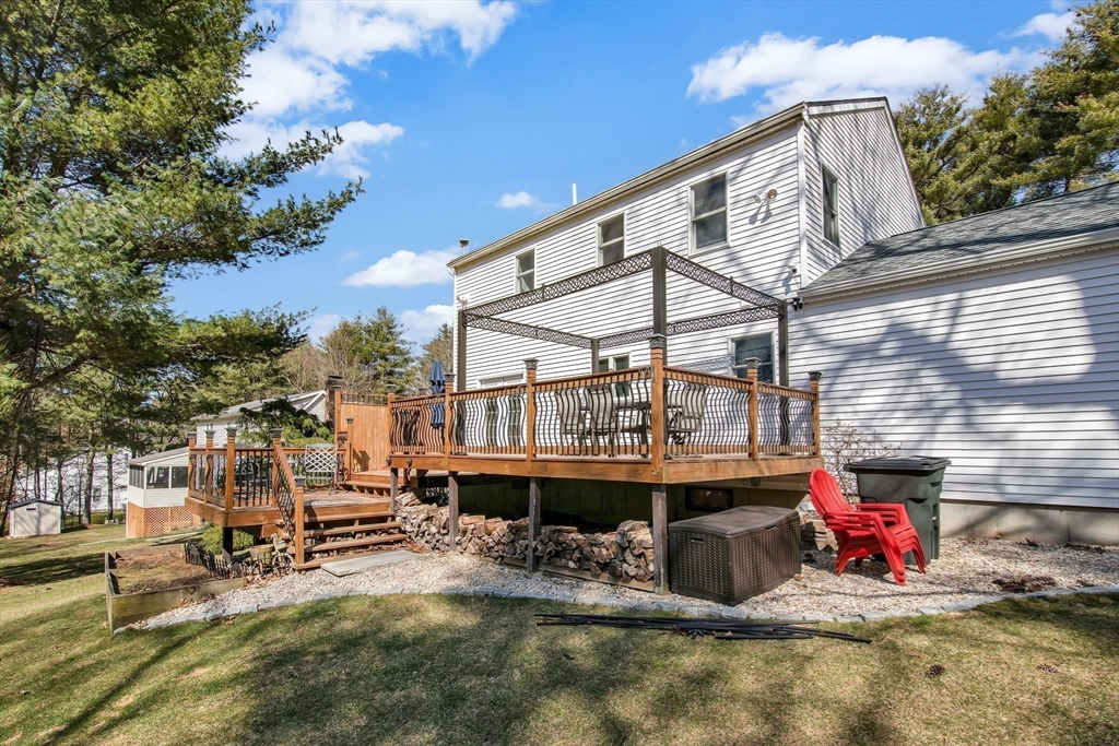 17 Country Ln