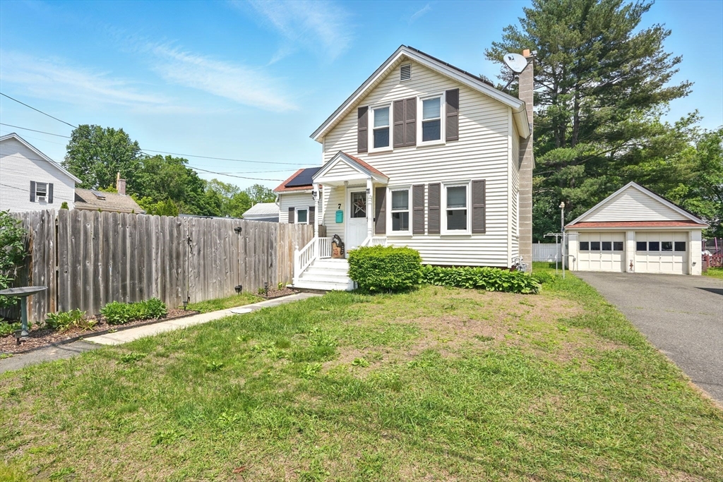7 Gaston St