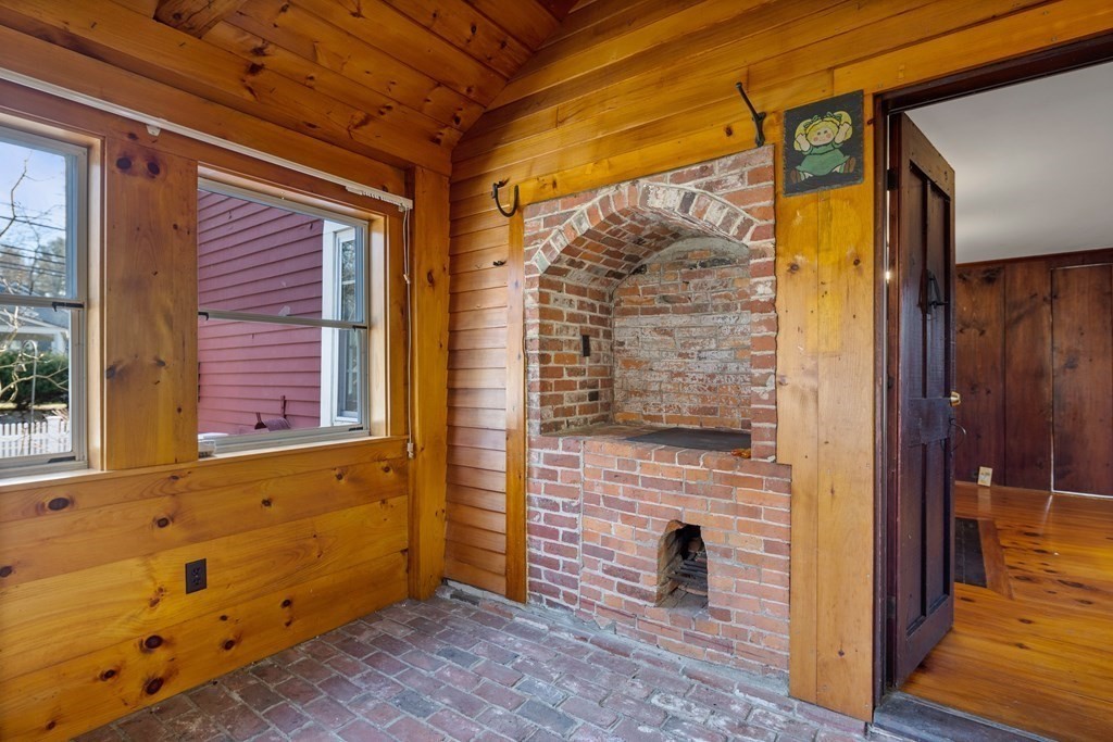 61 Porter Rd