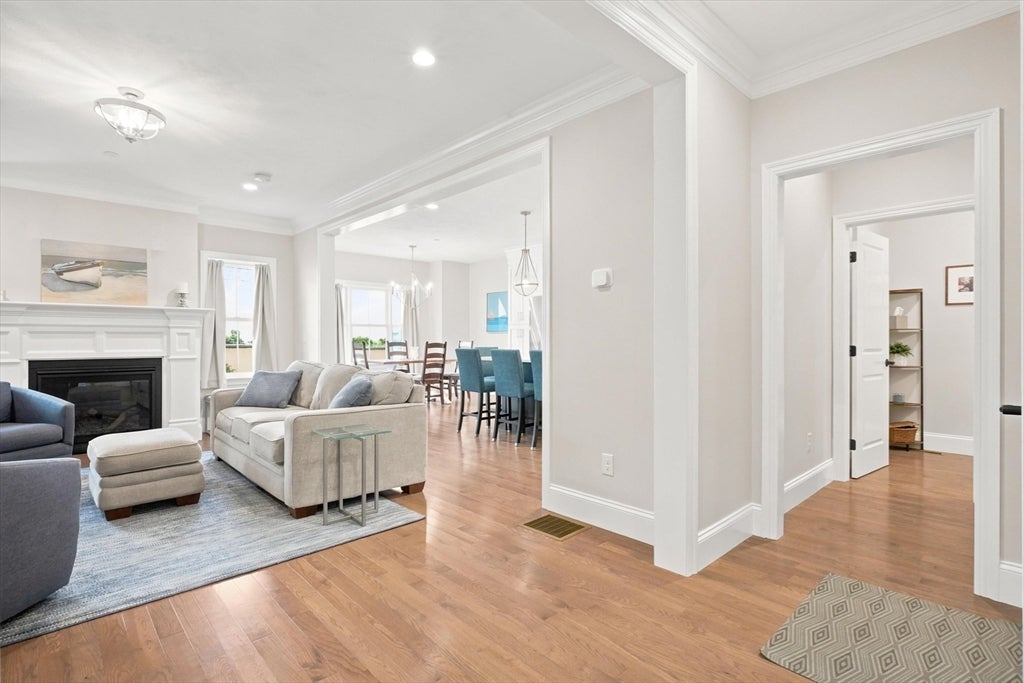 13 Cutter Lane 13