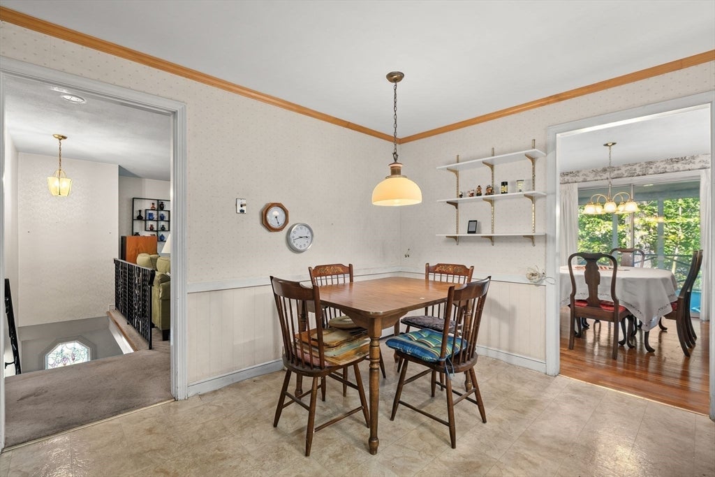 8 Dana Rd, Bedford, MA Photo #12