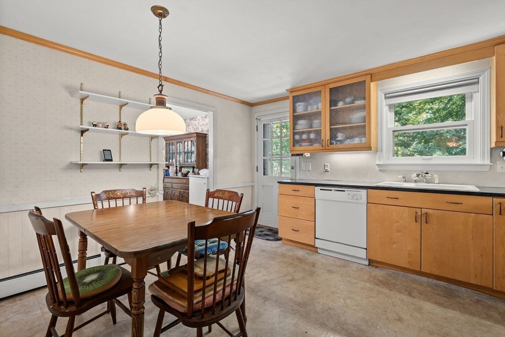 8 Dana Rd, Bedford, MA Photo #11