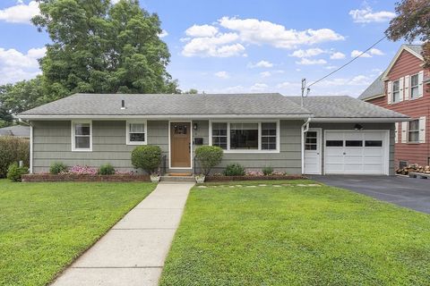 4 S Edlin St Worcester MA 01603