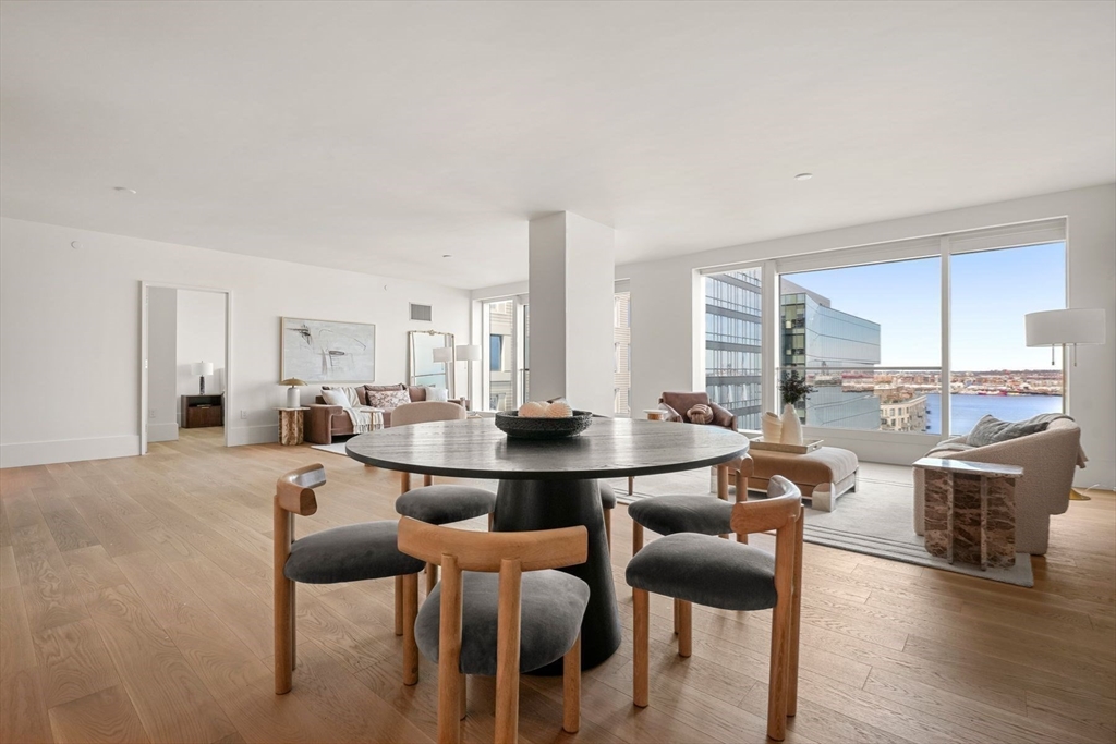 150 Seaport Boulevard 15CD