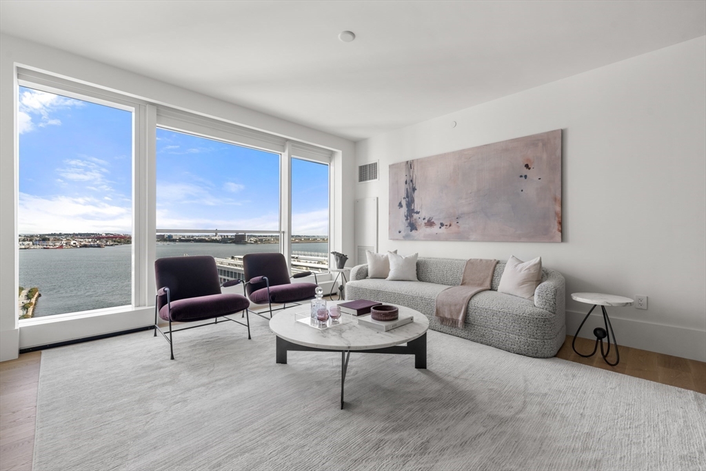 150 Seaport Boulevard 15CD