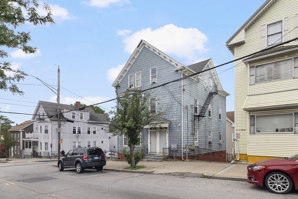 748 Atwells Ave