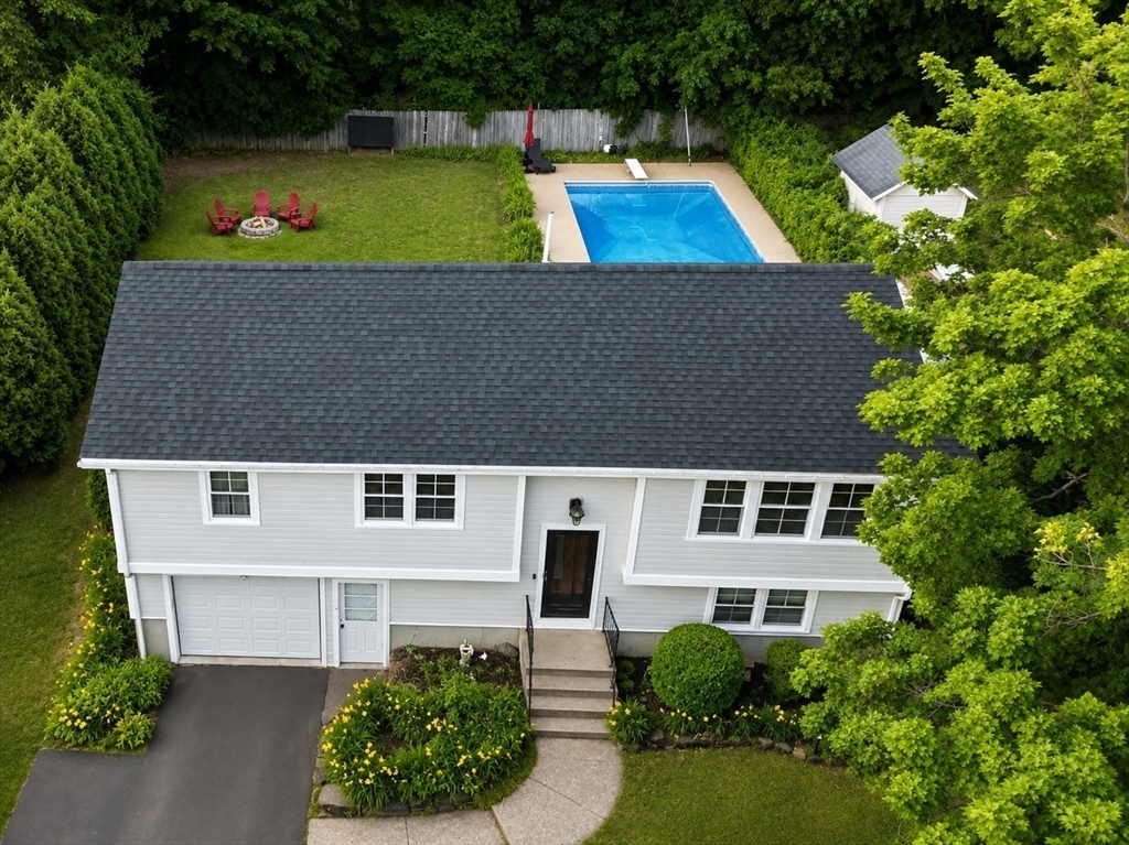 23 Phelps St