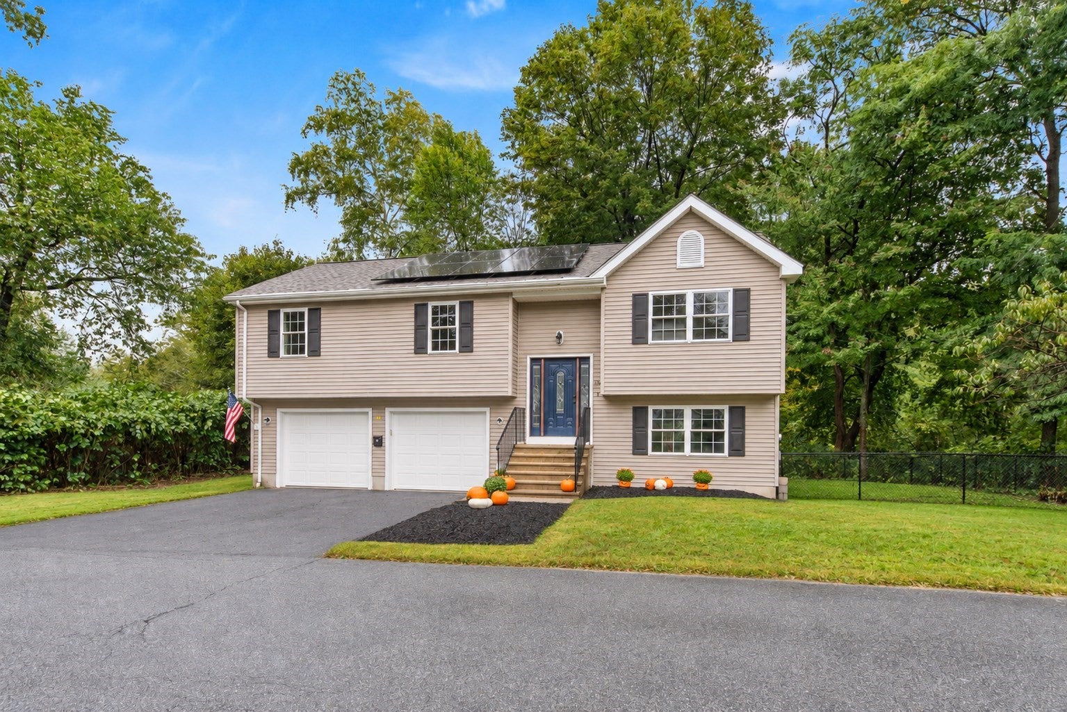 Photo of 15 Tory Fort Ln, Worcester, MA