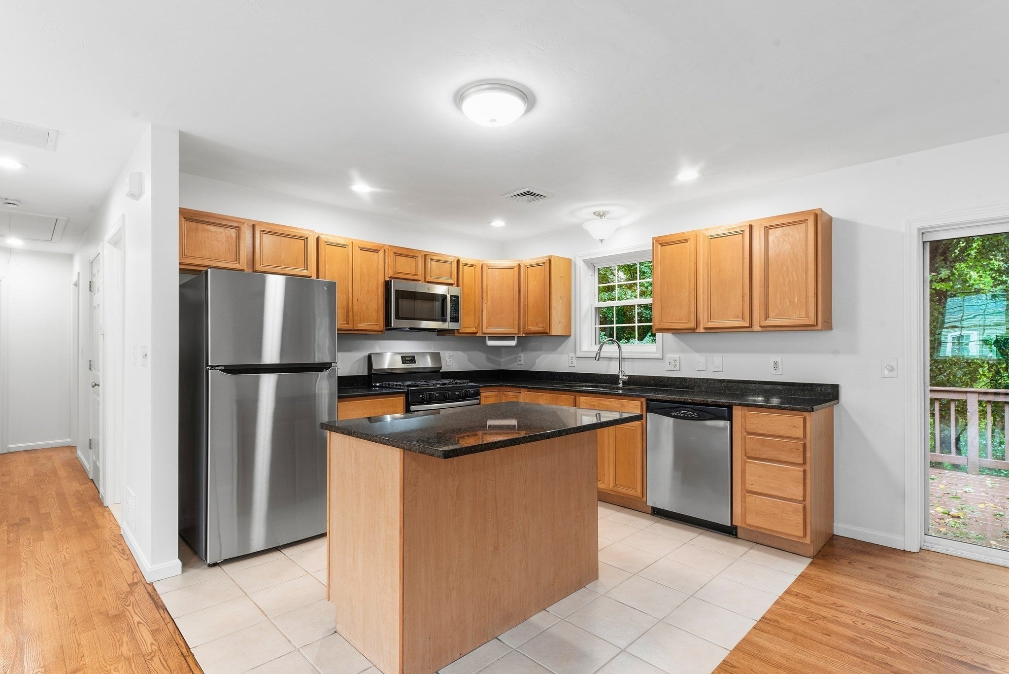15 Tory Fort Ln, Worcester, MA, 15 Tory Fort Ln, Worcester, MA Photo #8