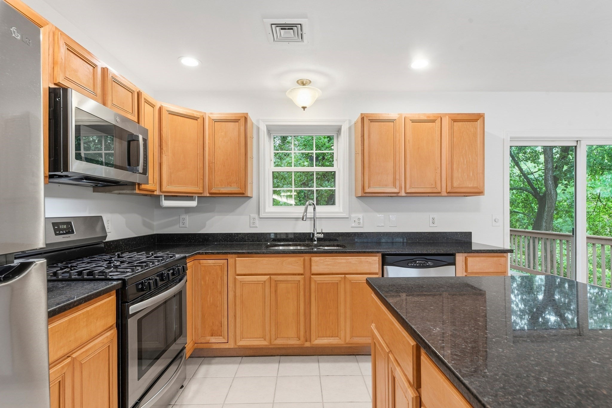15 Tory Fort Ln, Worcester, MA, 15 Tory Fort Ln, Worcester, MA Photo #9