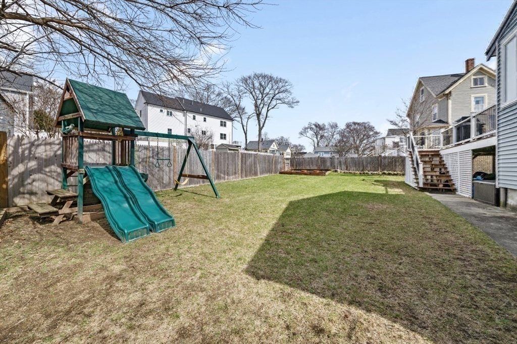 Woburn, Massachusetts 01801, United States, 4 Bedrooms Bedrooms, ,2 BathroomsBathrooms,Residential,Pending,105871