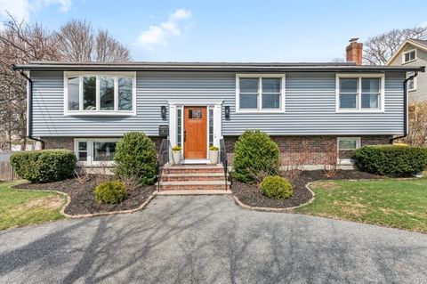 4 Sherman Place Ct Woburn MA 01801