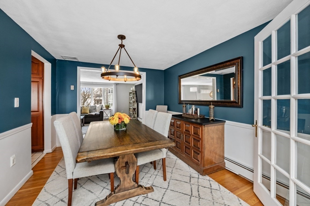 Woburn, Massachusetts 01801, United States, 4 Bedrooms Bedrooms, ,2 BathroomsBathrooms,Residential,Pending,105871