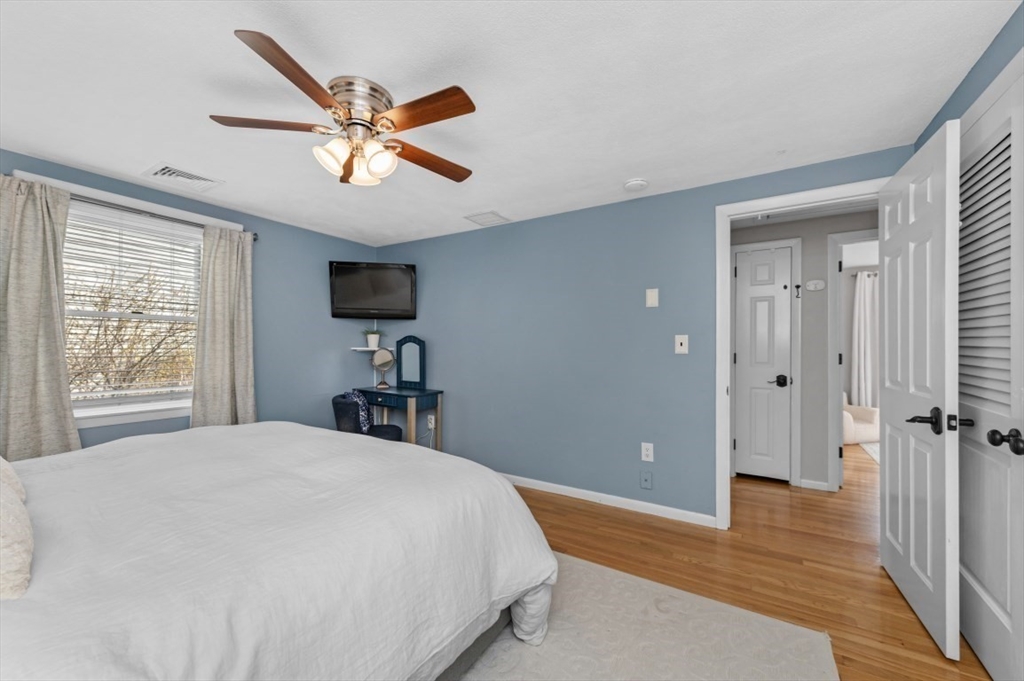 Woburn, Massachusetts 01801, United States, 4 Bedrooms Bedrooms, ,2 BathroomsBathrooms,Residential,Pending,105871