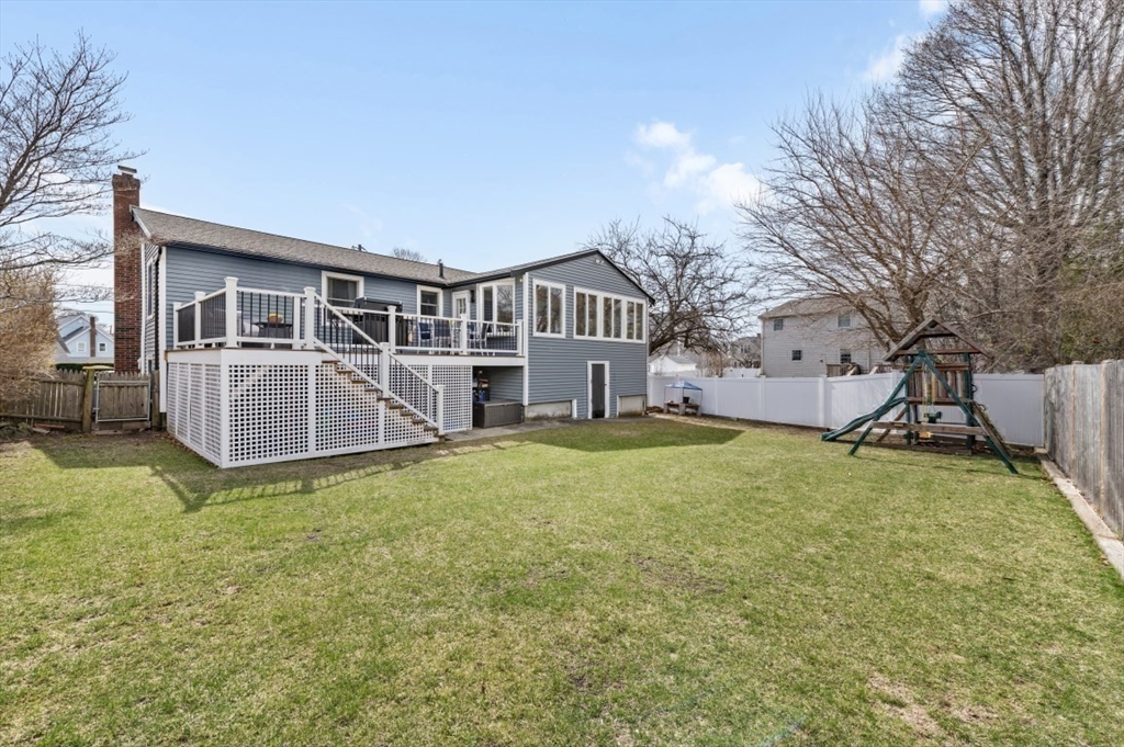 Woburn, Massachusetts 01801, United States, 4 Bedrooms Bedrooms, ,2 BathroomsBathrooms,Residential,Pending,105871