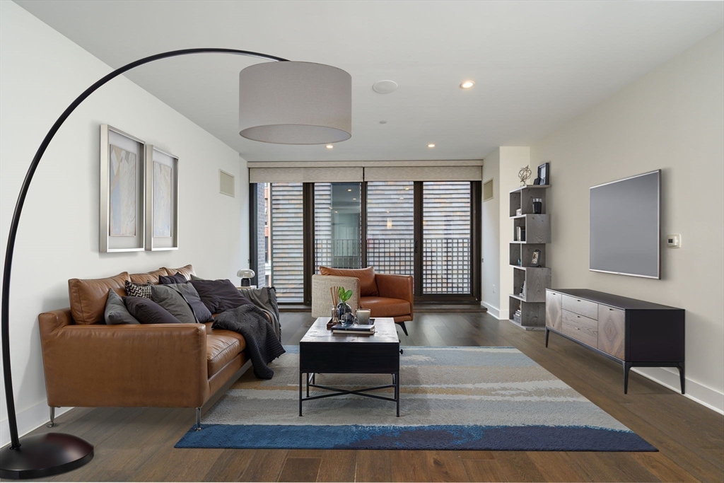 14 West Broadway 403