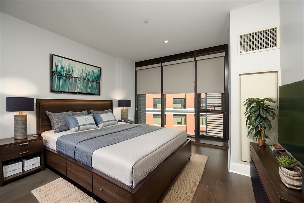 14 West Broadway 403