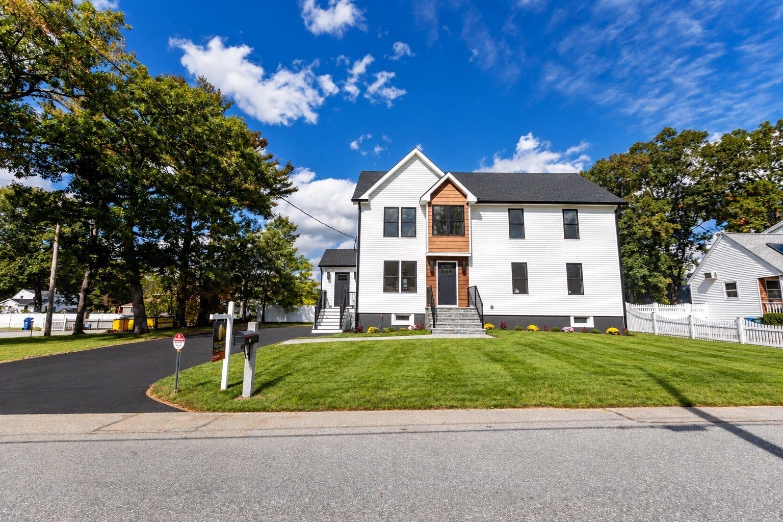 Photo of 45 Pinewood Ave, Billerica, MA
