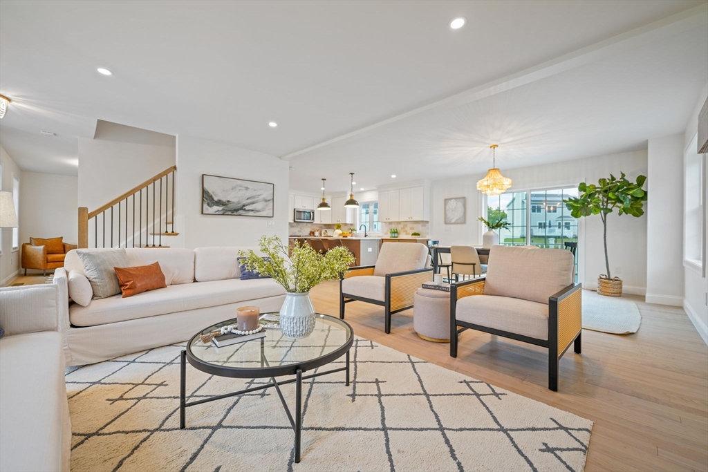 13 Nantucket Dr