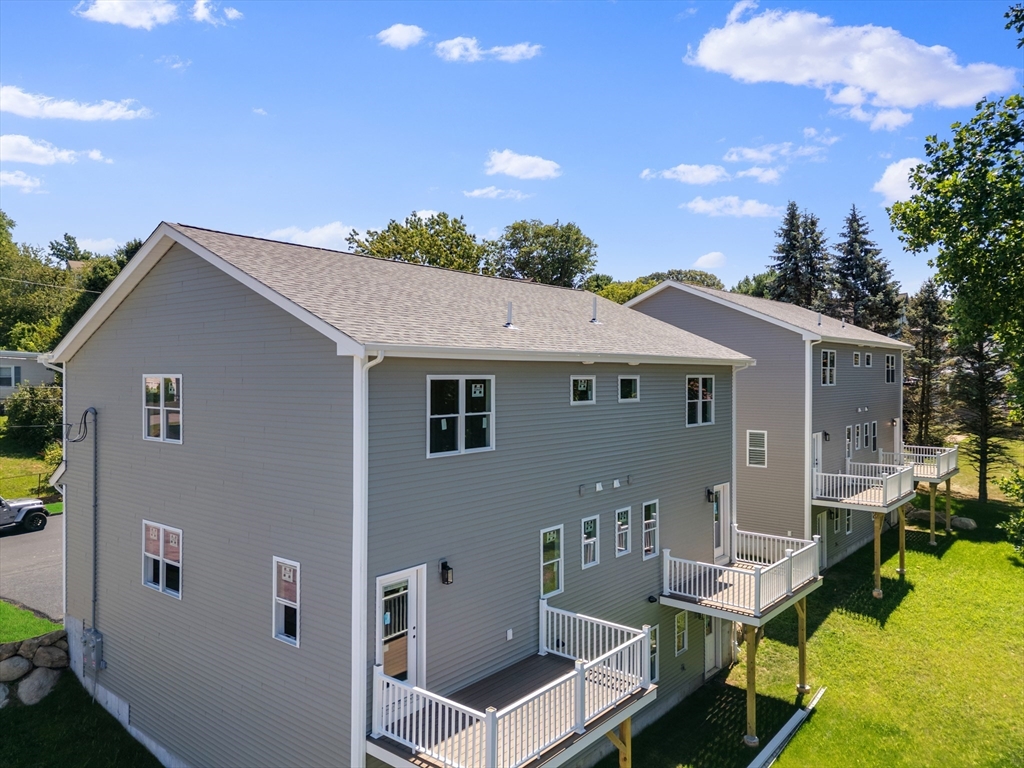 122 Stowe St 122