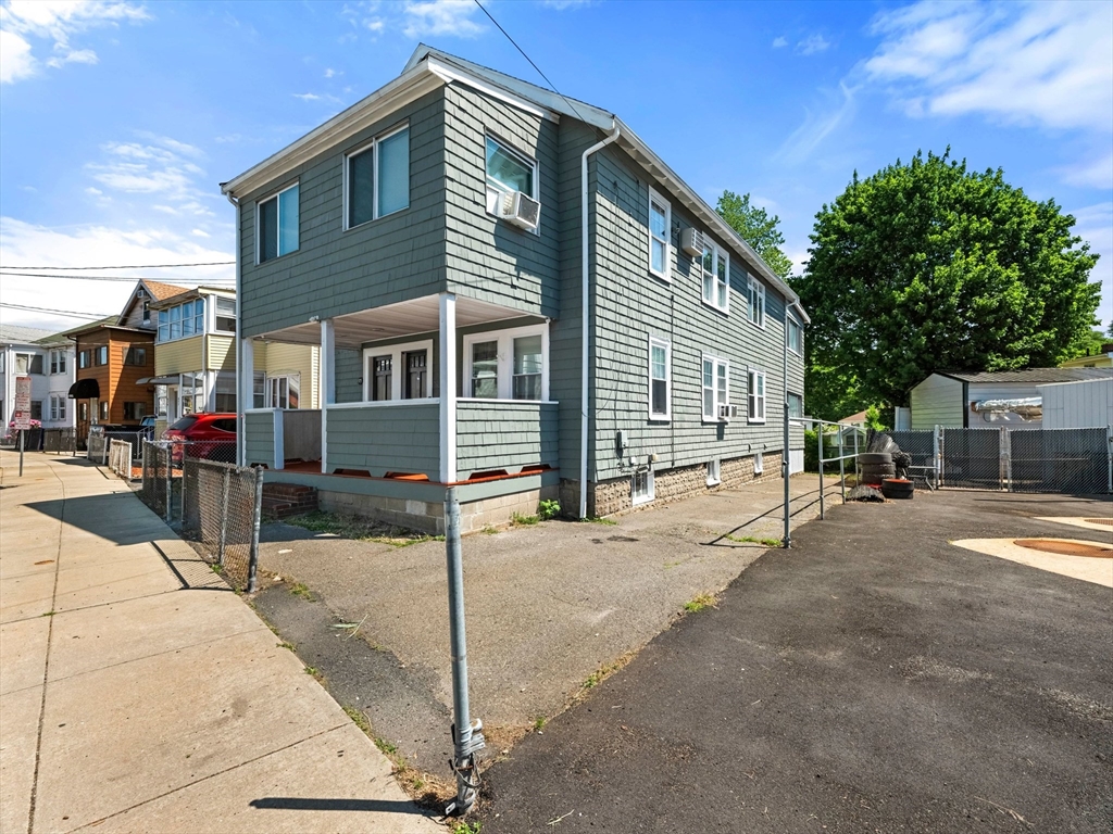 573-575 Washington Ave