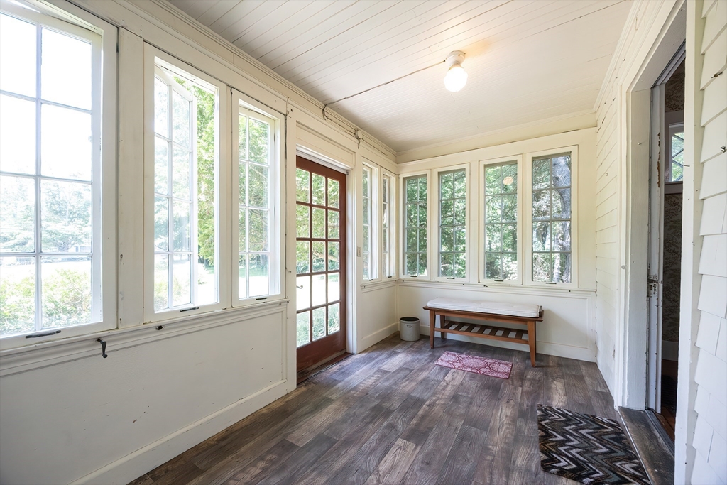 Plainville, Massachusetts 02762, United States, 4 Bedrooms Bedrooms, ,2 BathroomsBathrooms,Residential,Active,163581