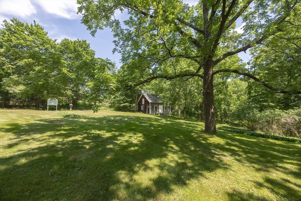 Plainville, Massachusetts 02762, United States, 4 Bedrooms Bedrooms, ,2 BathroomsBathrooms,Residential,Active,163581