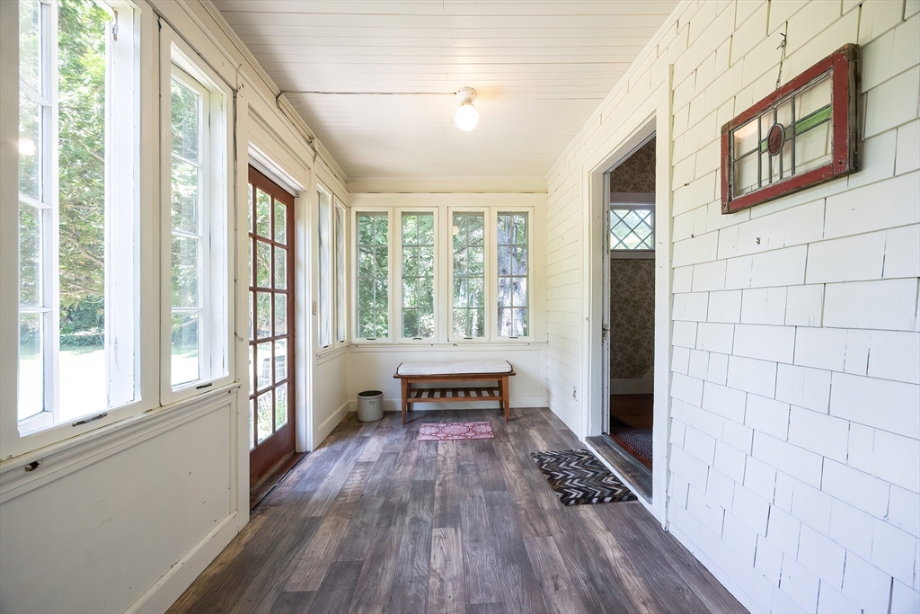 Plainville, Massachusetts 02762, United States, 4 Bedrooms Bedrooms, ,2 BathroomsBathrooms,Residential,Active,163581