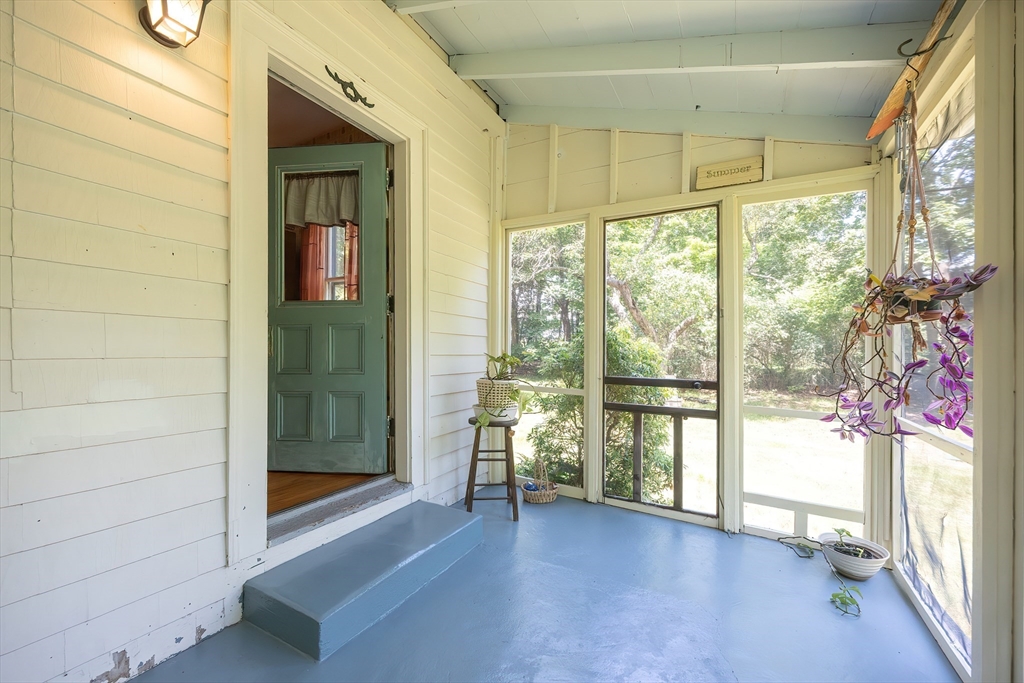 Plainville, Massachusetts 02762, United States, 4 Bedrooms Bedrooms, ,2 BathroomsBathrooms,Residential,Active,163581